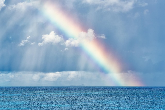 海の虹